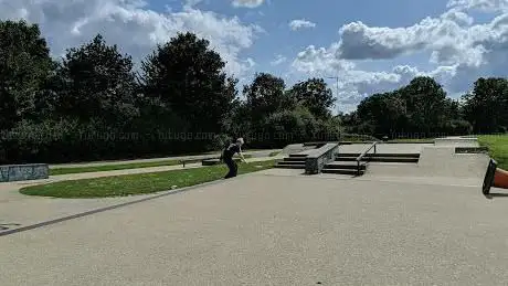 Photo de Rainham Concrete skatepark