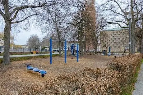 Photo de Spielplatz an der Mündung
