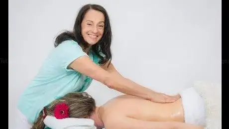 Photo de Körperklang Wellness Massage Beauty Kosmetik Pediküre Gutscheine