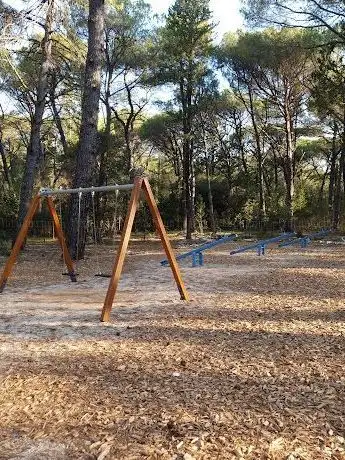Photo de Aire de jeux pour enfants de Musapstan