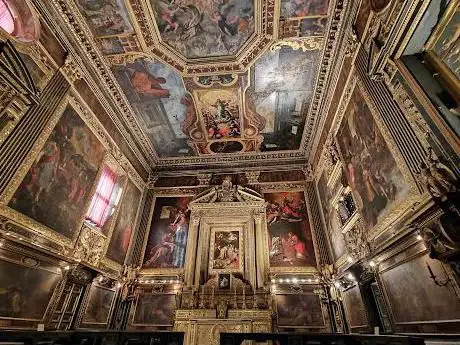 Photo de Chiesa del Nome di Dio - Pesaro- quartiere centro storico