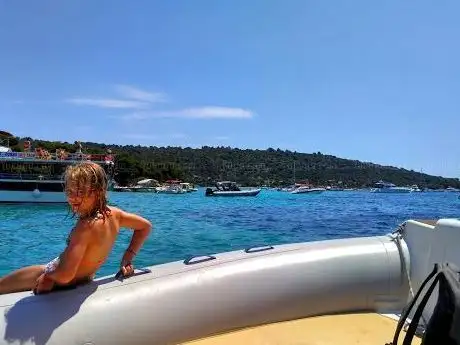 Photo de Nakiros Charter - Boat Rental Tours & Transfers