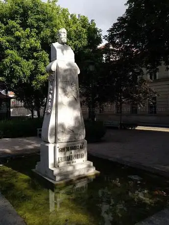 Photo de Monumento a Manuel Curros EnrÃ­quez