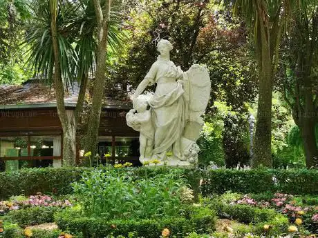 Photo de Estatua de la Mari Blanca