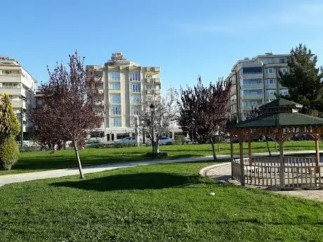 Photo de Fine Tevfik Bey Park