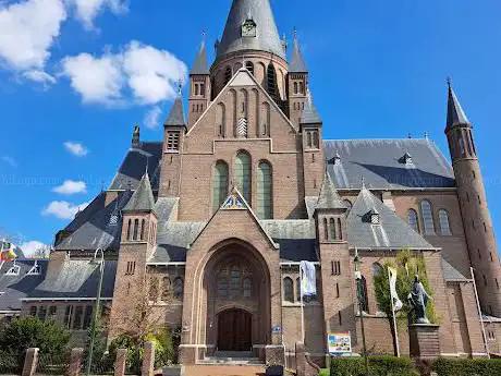 Photo de Sint-Gummaruskerk