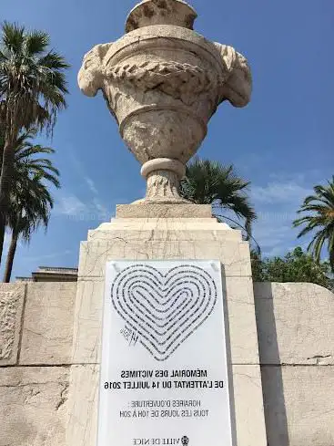 Photo de Memorial des victimes de l'attentat du 14 juillet 2016