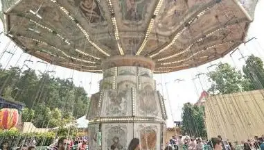 Photo de The Flying Chairs