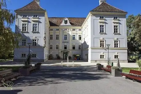 Photo de Schloss Vöslau