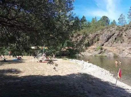 Photo de Praia Fluvial da Relva da Reboleira