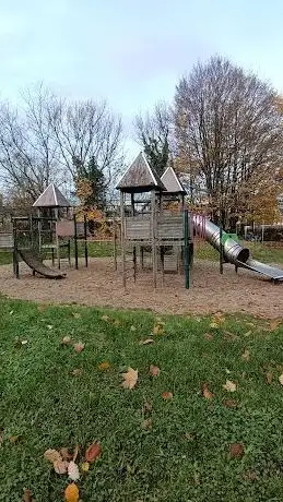Photo de Spielplatz Heyerweg