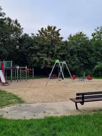 Photo de Spielplatz Burgmühlenhof