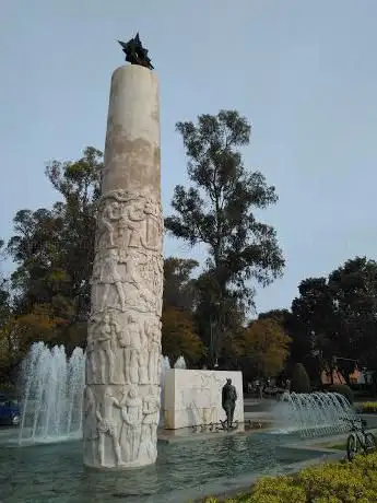 Photo de Monumento a Juan Sebastian de Elcano