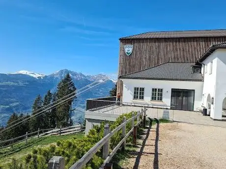 Photo de Funivia Monte S. Vigilio  Stazione a monte