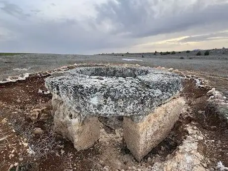 Photo de Meter Steunene Kutsal Alanı