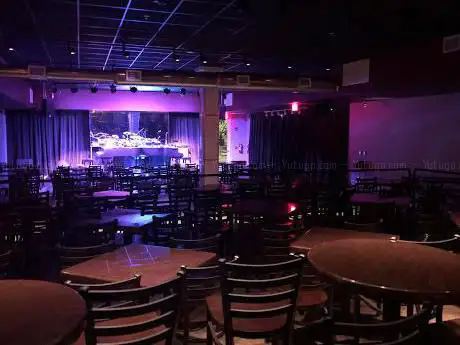 Photo de D's Keys Dueling Pianos & Sing Along Bar