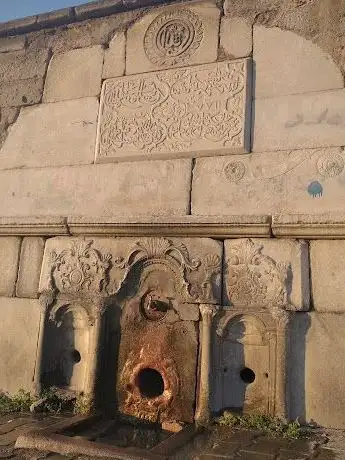 Photo de Osmanlı çeşmesi