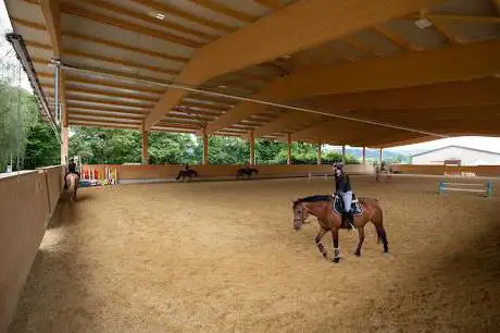Photo de Reitsportzentrum Fondli
