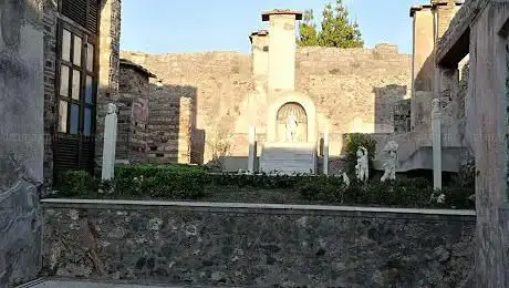 Photo de Casa di Marco Lucrezio sulla via Stabiana