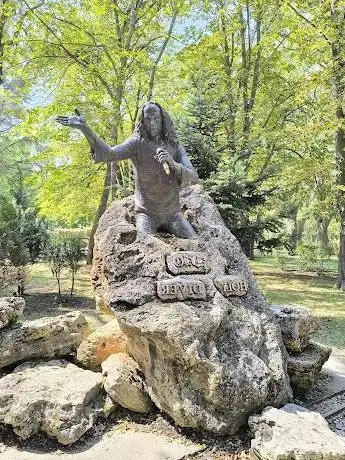 Photo de Ronnie James Dio monument