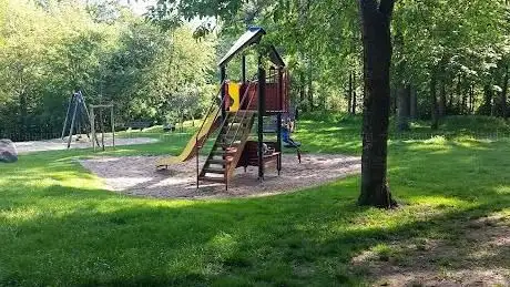 Photo de Spielplatz in der Beethovenstraße