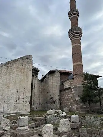 Photo de Haci Bayram Mosque Park