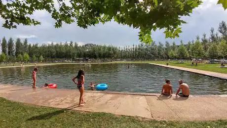 Photo de Piscina Fluvial Villoria de Órbigo