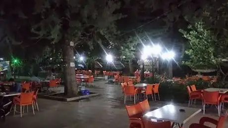 Photo de Sarisum aile çay bahçesi