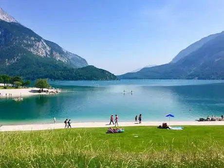 Photo de Lago di Molveno