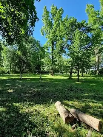 Photo de Arboretum - Lesnická škola Písek