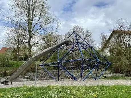 Photo de Spielplatz (Spinnennetz)