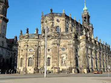 Photo de Kathedrale Sanctissimae Trinitatis