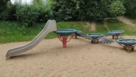 Photo de Spielplatz Nikolausweg