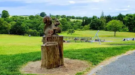 Photo de Calderglen Country Park and Zoo