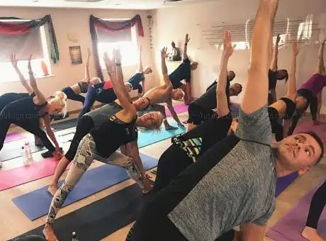 Photo de Yoga for the People