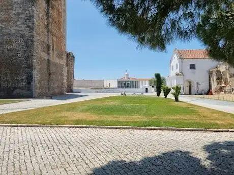 Photo de Posto de Turismo de Moura