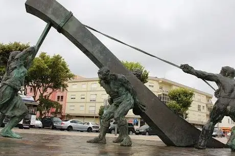 Photo de Monumento Homem do Mar