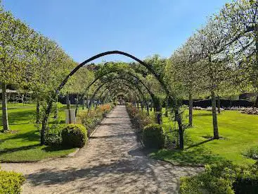 Photo de Bangor Castle Walled Garden