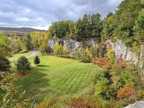 Photo de Natural Bridge State Park