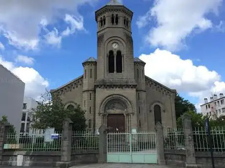 Photo de Église Sainte-Jeanne-d'Arc de la Mutualité