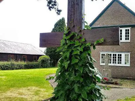 Photo de Saint Peter's Church Galley Common
