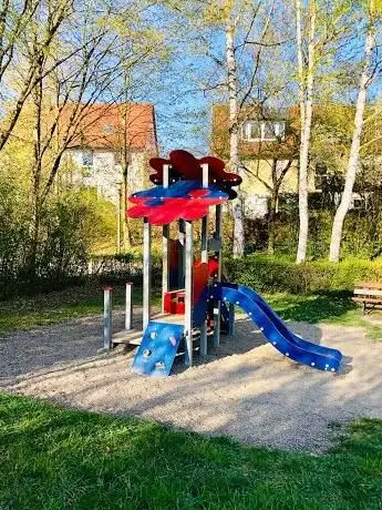 Photo de Spielplatz Sperlingweg