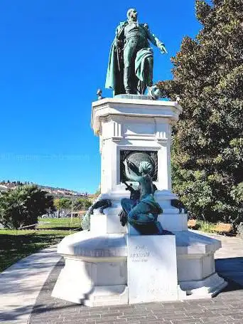 Photo de Statue Masséna