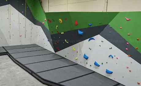Photo de Born to Climb