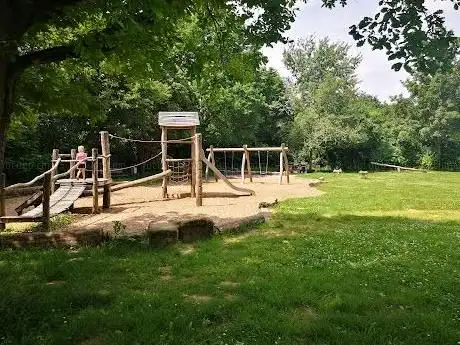 Photo de Spielplatz An den Satteläckern