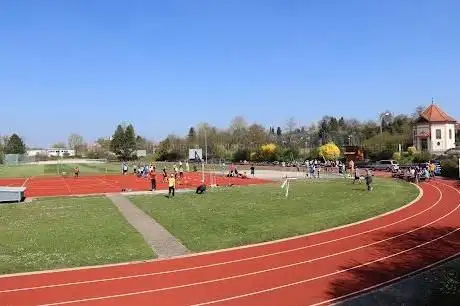 Photo de Sportplatz 1 (Rasen) Ebersbacher Str.  88361 Altshausen