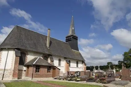 Photo de Église catholique Saint-Pierre-et-Saint-Paul à Aumale