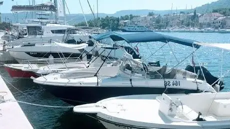 Photo de Rent a boat Zozy club