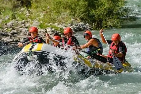 Photo de Aquareve Rafting Verdon: Canyoning Randonnée aquatique Kayak Canoë Hydrospeed