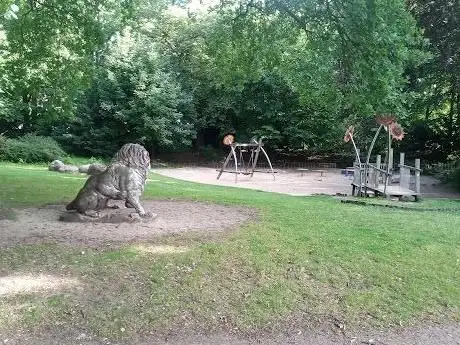 Photo de Spielplatz im Blohms Park
